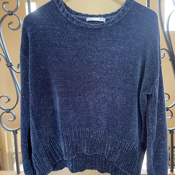 Blue Sweater - Picture 1 of 2